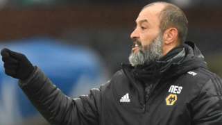 Wolves boss Nuno Espirito Santo reacts during his side's defeat to Crystal Palace