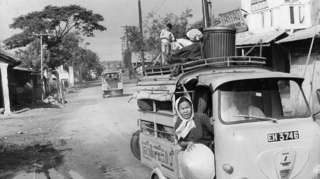 Cảnh chạy loạn ở Nam Việt Nam tháng Sáu 1974