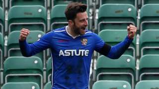 Chris Whelpdale celebrates goal