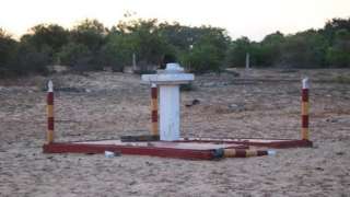 முள்ளிவாய்க்காலில் போர் நினைவேந்தல் தூபி உடைக்கப்பட்டது சமீபத்தில் சர்ச்சையை உண்டாக்கியது