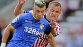 Lee Cattermole (right)