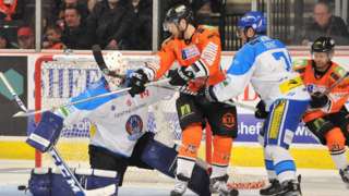 Sheffield Steelers playing ice hockey at FlyDSA Arena