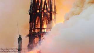 Scene of blaze in Paris