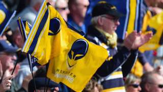 Fans fly Worcester Warriors flags