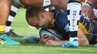 Chris Pennell scores a try for Worcester against Bristol