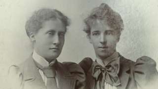 Lily and Elizabeth Yeats 1900
