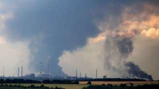 Blaze at oil refinery near Lysychansk, 23 Jun 22