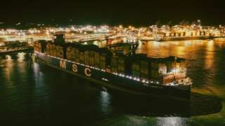 MSC Loreto arriving at Felixstowe