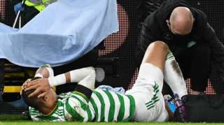 Jullien is taken off injured