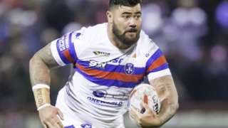 David Fifita carries the ball for Wakefield