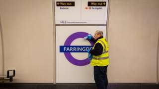 Farringdon station