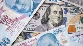 Dolar ve Türk Lirası banknotları