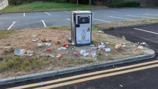 Litter overflowing in Newtown