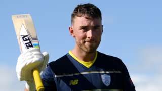 Joe Weatherley playing One-Day Cup cricket for Hampshire at Surrey