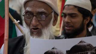 முஸ்லிம்கள் போராட்டம்