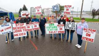 Kellogg's Cereal plant workers demonstrate at the Battle Creek plant in Michigan