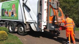 Hills Waste Solution bin lorry