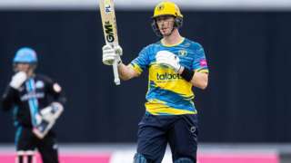 Bears batter Adam Hose hit four sixes and 13 fours in his 110 off 53 balls against Worcestershire