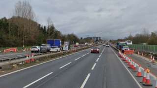 M4 westbound carriageway near Junction 5