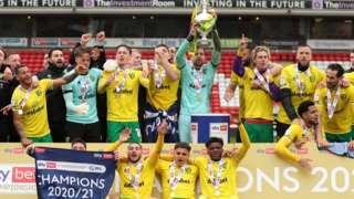 Norwich City players celebrate