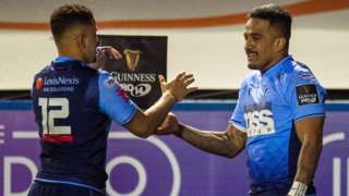 Rey Lee-Lo of and Ben Thomas of Cardiff Blues celebrate