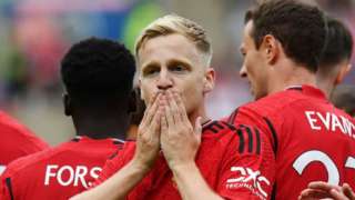 Donny van de Beek blows a kiss after scoring for Man Utd