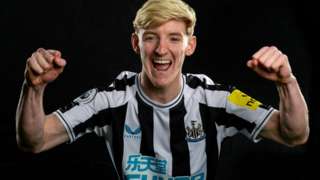 Anthony Gordon signs for Newcastle from Everton