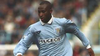Peter Ndlovu in action for Coventry in 1995