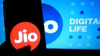 ஜியோ நிறுவனம் 40% விலை உயர்வு