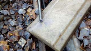 Cut cable on Metro line
