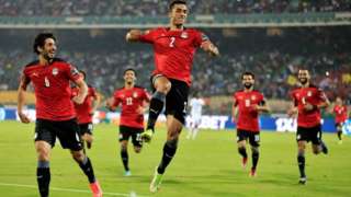 لاعبو مصر يحتفلون