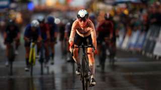 Annemiek Van Vleuten of Netherlands crosses the finishing line and win the 95th UCI Road World Championships 2022 - Women Elite Road Race a 164,3km one day race from Wollongong to Wollongong