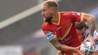 Sam Tomkins looks to offload for Catalans