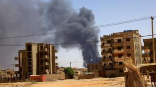 File photo: Smoke rises above buildings after an aerial bombardment, during clashes between the paramilitary Rapid Support Forces and the army in Khartoum North, Sudan, May 1
