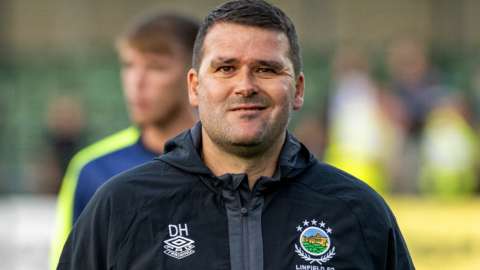 David Healy's Linfield were beaten 1-0 by Welsh side The New Saints in their Champions League qualifier first leg