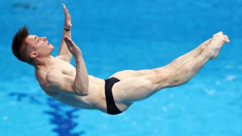 Jack Laugher diving at World Championships