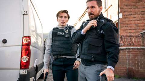 Martin Compston as Steve and Vicky McClure as Kate in Line of Duty