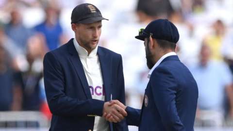 Joe Root and Virat Kohli