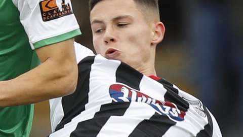 Alex Hunt has made 17 appearances out on loan with Grimsby Town in the National League this season, scoring once