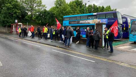 Pickets at bus station