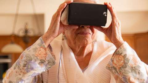 Partition survivor revisits her childhood through VR