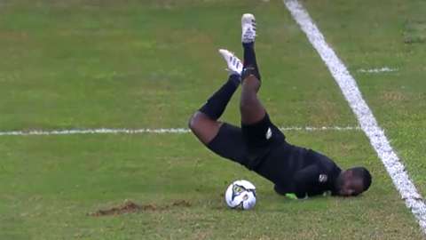 Ivory Coast goalkeeper Badra Sangare