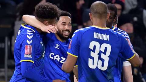 Everton celebrate Andros Townsend's goal against Hull in extra time of the FA Cup third round