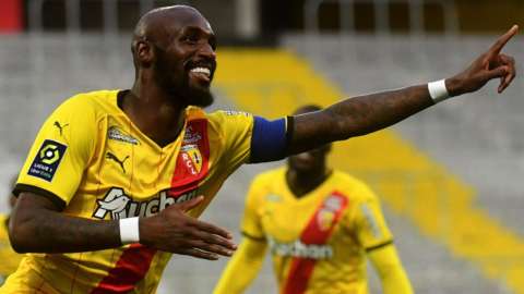 Seko Fofana celebrates a goal for Lens