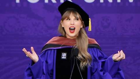 Taylor Swift gives graduation speech