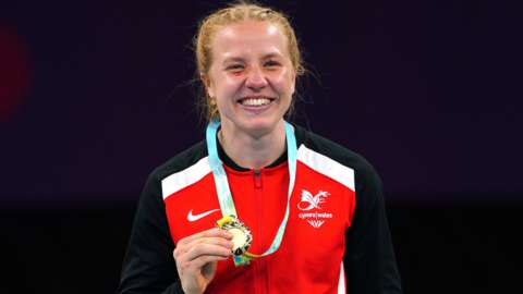 Rosie Eccles with her boxing gold