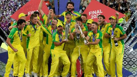 Australia celebrating with the T20 World Cup in 2021