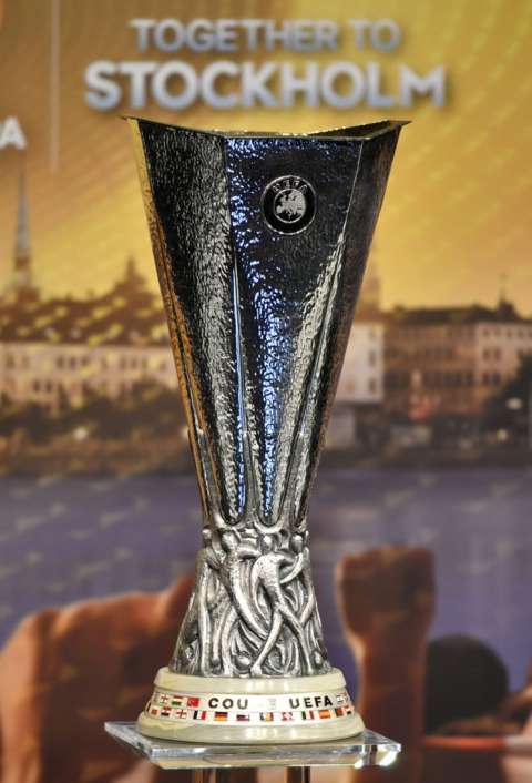 
          🏆 Europa League Quarter-final draw! 
#️⃣ #UELdraw 
🕓 13:00CET
📍 Nyon, Switzerland 
📺 uefa.to/2mW8lYq
        