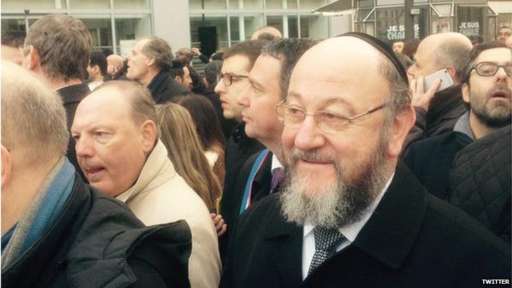 UK Chief Rabbi Ephraim Mirvis marching in Paris
