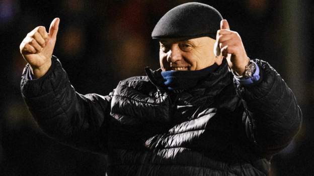 Scottish Cup: Arbroath v Hibernian – Hoe Dick Campbell naar Hibs keek